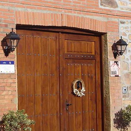 Posada Real Pascual Santa Maria De  La Vega Exterior photo