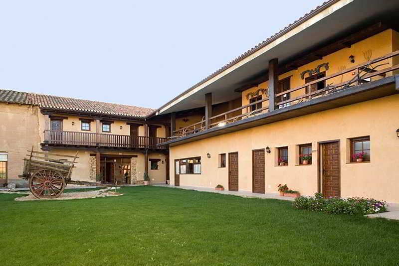 Posada Real Pascual Santa Maria De  La Vega Exterior photo