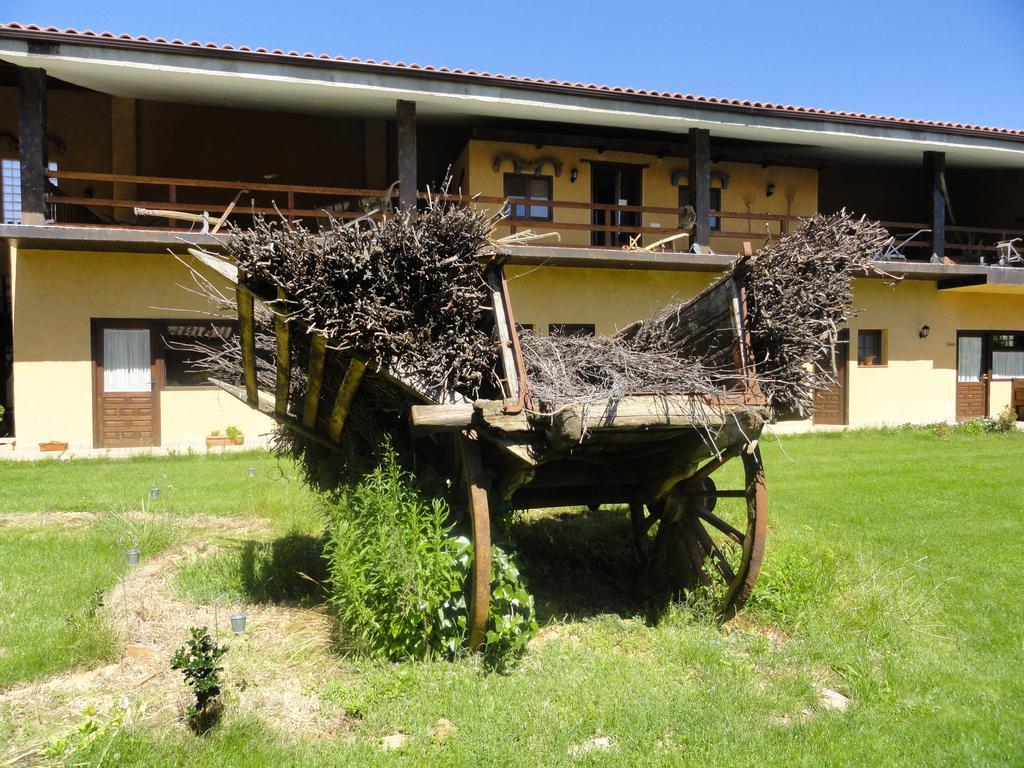 Posada Real Pascual Santa Maria De  La Vega Exterior photo